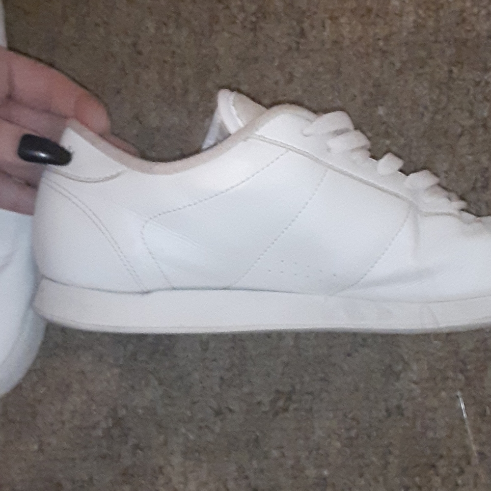 Shoes - Picture 3 of 5